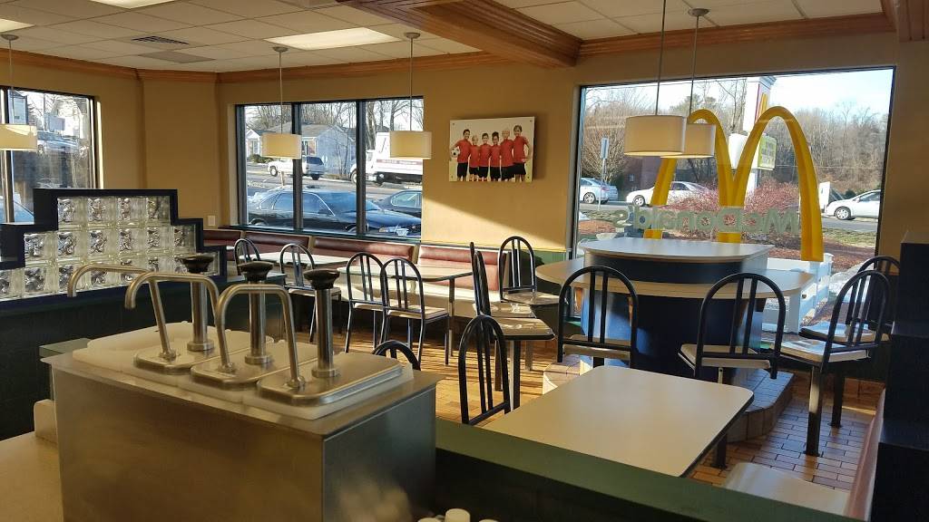 McDonalds | cafe | 808 Main St, Millis, MA 02054, USA | 5083764031 OR +1 508-376-4031
