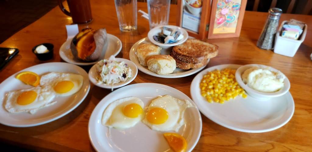 Cracker Barrel Old Country Store | restaurant | 13561 SW 17th Ct, Ocala, FL 34473, USA | 3523077222 OR +1 352-307-7222