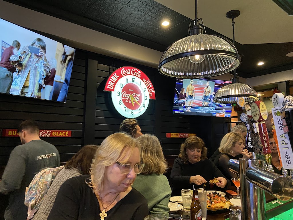 Archie Moore’s Bar & Restaurant | restaurant | 988 Main St, Branford, CT 06405, USA | 2034816100 OR +1 203-481-6100