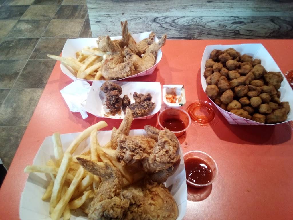 Taste Chicago style chicken | restaurant | 909 Lincoln Ave suite B, Charleston, IL 61920, USA | 2173452500 OR +1 217-345-2500