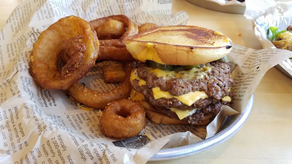 Wayback Burgers | restaurant | 320 E Elm St, Torrington, CT 06790, USA | 8603616624 OR +1 860-361-6624