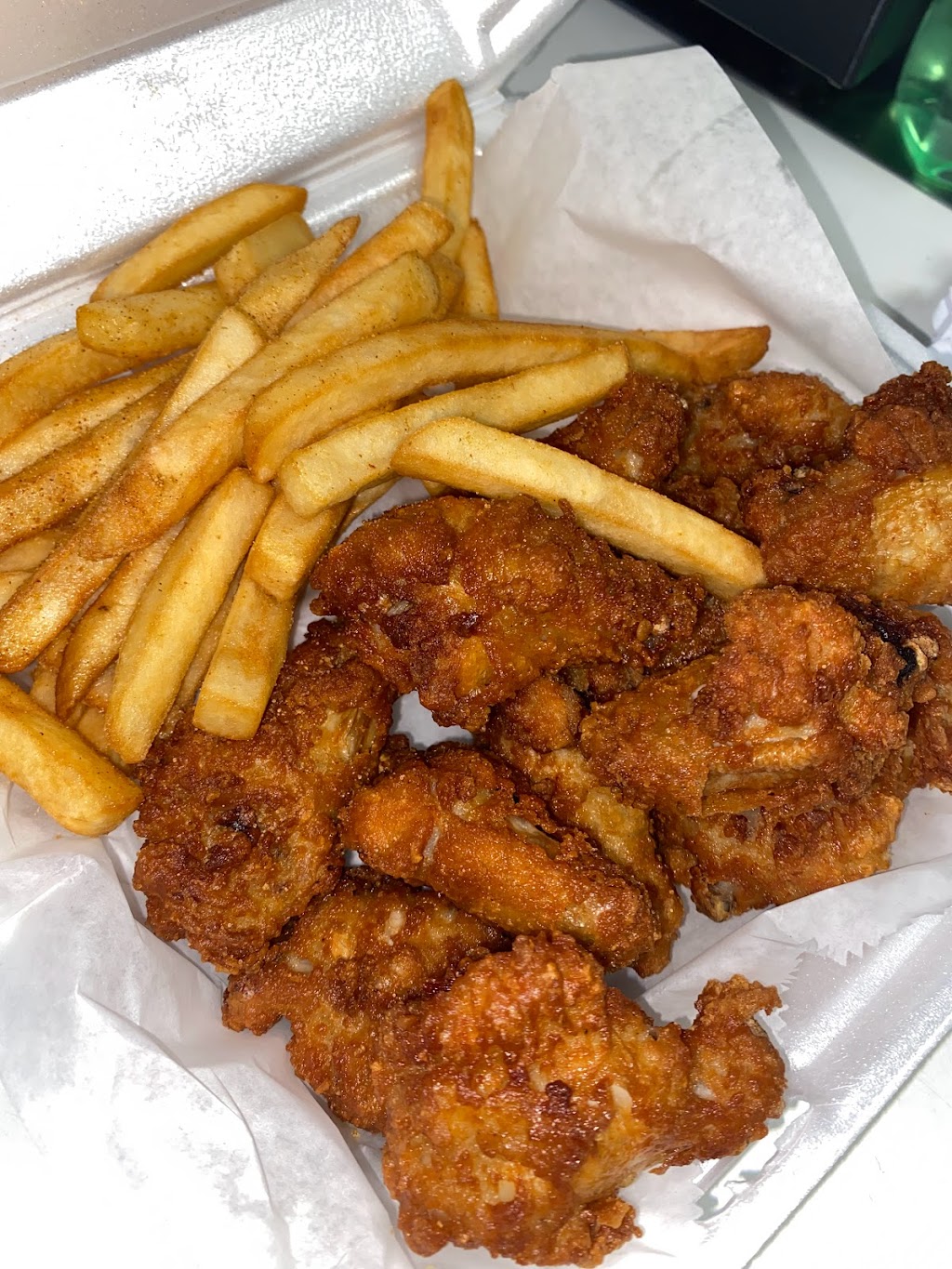 Mr.Ps Grab & Go | restaurant | 720 N Main St, Emporia, VA 23847, USA | 4346329855 OR +1 434-632-9855