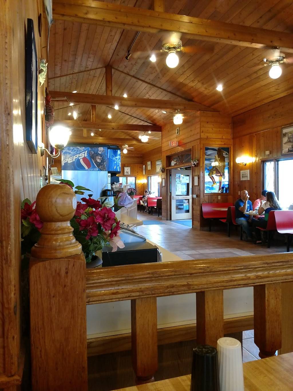 The Weatherdeck Restaurant | restaurant | 168 MA-28, West Harwich, MA 02671, USA | 5084328240 OR +1 508-432-8240