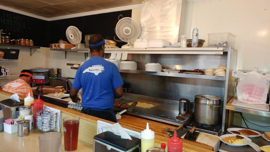 Breakfast Nook | restaurant | 842 S 2nd St, Albemarle, NC 28001, USA | 7049831413 OR +1 704-983-1413