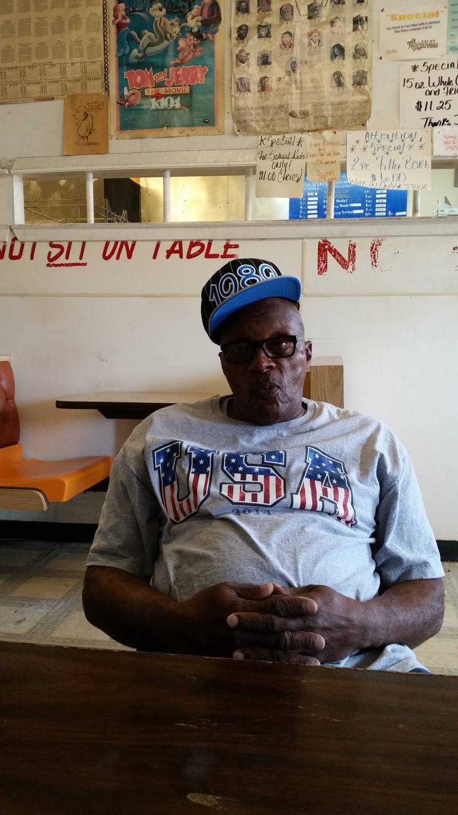 Louisiana Catfish | restaurant | 6090 Bonnie View Rd, Dallas, TX 75241, USA | 2143726321 OR +1 214-372-6321