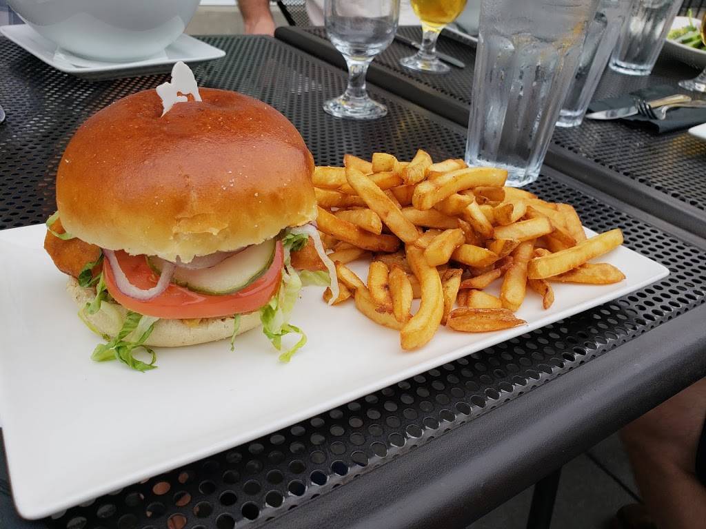 Tin Cup Sports Grill | restaurant | 1831 Walkers Line, Burlington, ON L7M 0H6, Canada | 9053157727 OR +1 905-315-7727