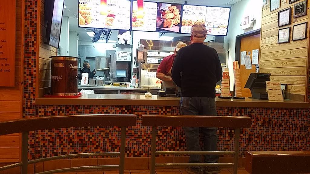 Popeyes Louisiana Kitchen | restaurant | 2000 Towne Centre Dr, Mesquite, TX 75150, USA | 9726987509 OR +1 972-698-7509