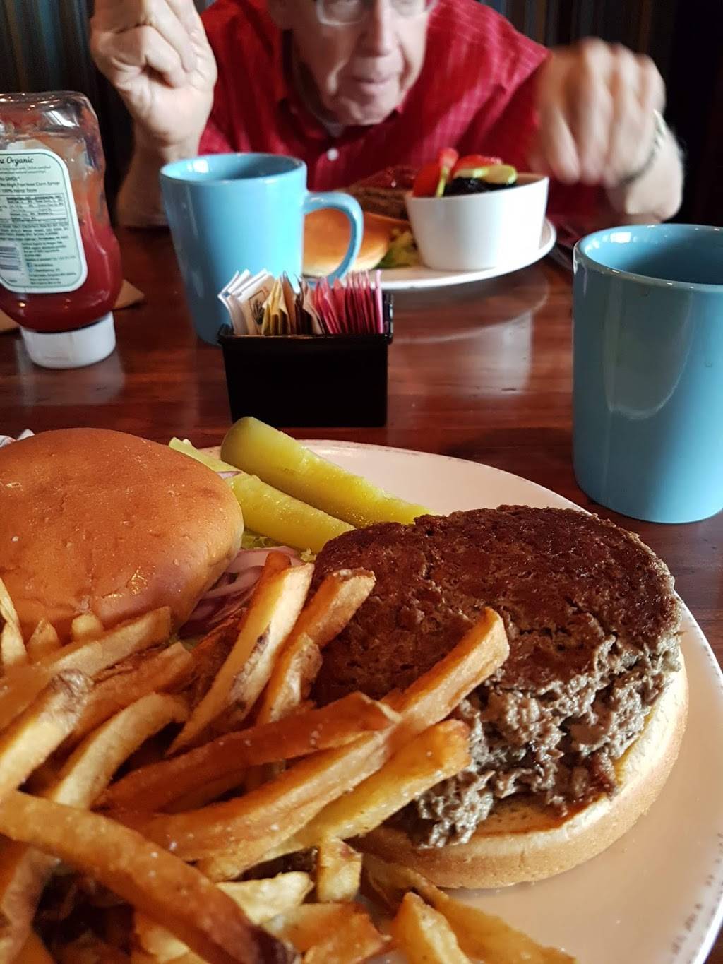 Rocky River Tap and Table | restaurant | 1032 E University Dr, Mishawaka, IN 46545, USA | 5742725458 OR +1 574-272-5458