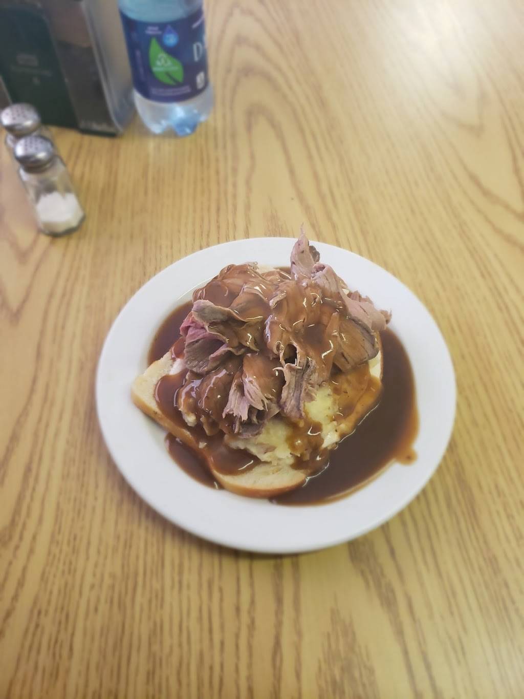 The Deli | restaurant | 329 Ella Grasso Turnpike, Windsor Locks, CT 06096, USA | 8606232400 OR +1 860-623-2400