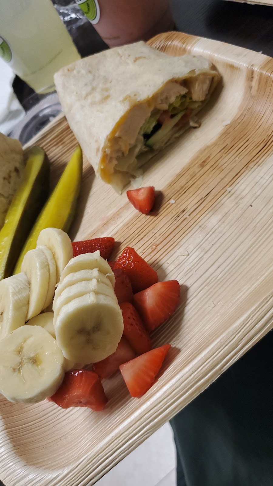 GiGis Crepes Waffles & Juices | restaurant | 68030 Vista Chino Unit D104, Cathedral City, CA 92234, USA | 7606685628 OR +1 760-668-5628