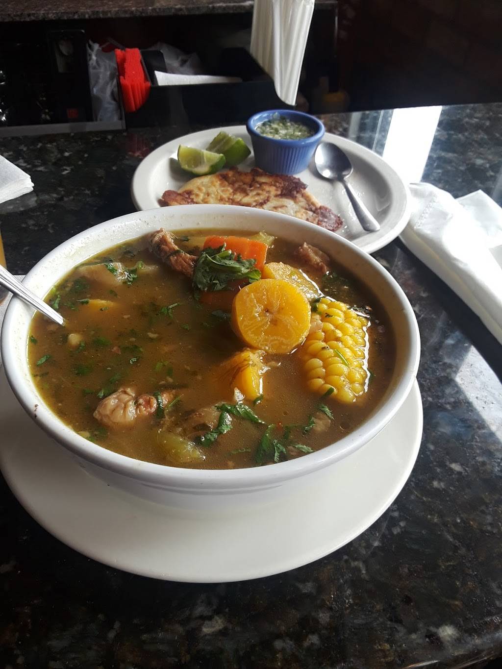 Mi Olivia Restaurant | restaurant | 660 Fulton Ave, Hempstead, NY 11550, USA | 5165391000 OR +1 516-539-1000