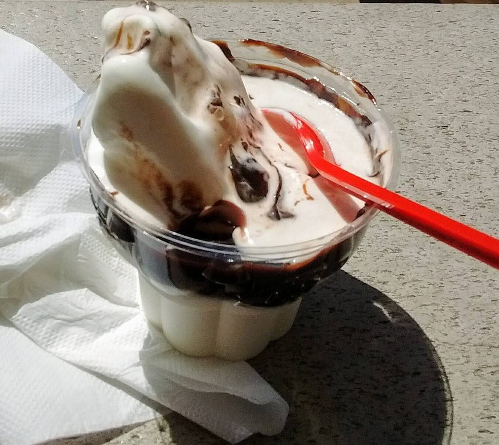 Dairy Queen Store | restaurant | 1015 4th Ave S, Denison, IA 51442, USA | 7122634910 OR +1 712-263-4910