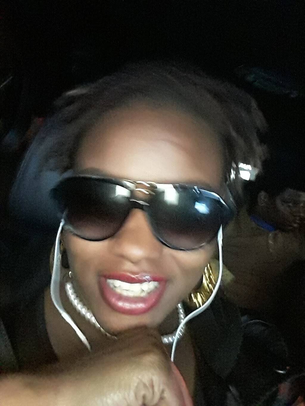 Atlanta Wings | restaurant | 4421 Glenwood Rd #300, Decatur, GA 30032, USA | 4042882345 OR +1 404-288-2345