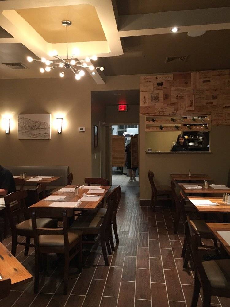 Monacos | restaurant | 414 Jerusalem Ave, Hicksville, NY 11801, USA | 5168304100 OR +1 516-830-4100