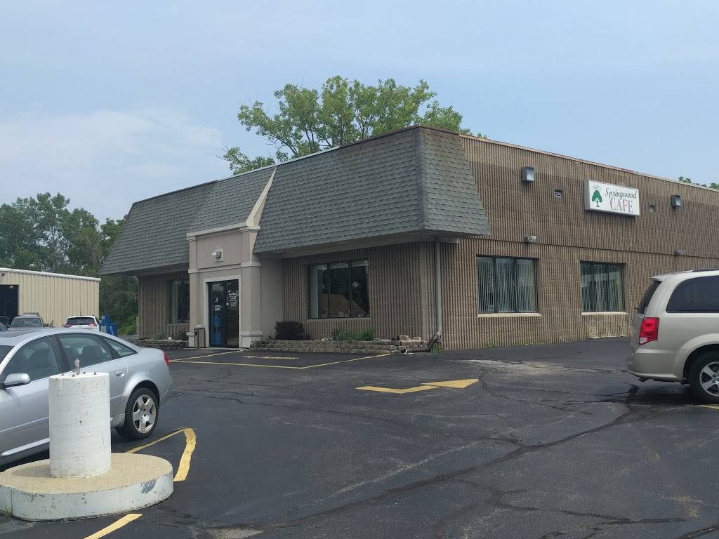 Springwood Restaurant | restaurant | 3707 30th Ave, Kenosha, WI 53144, USA | 2626573344 OR +1 262-657-3344