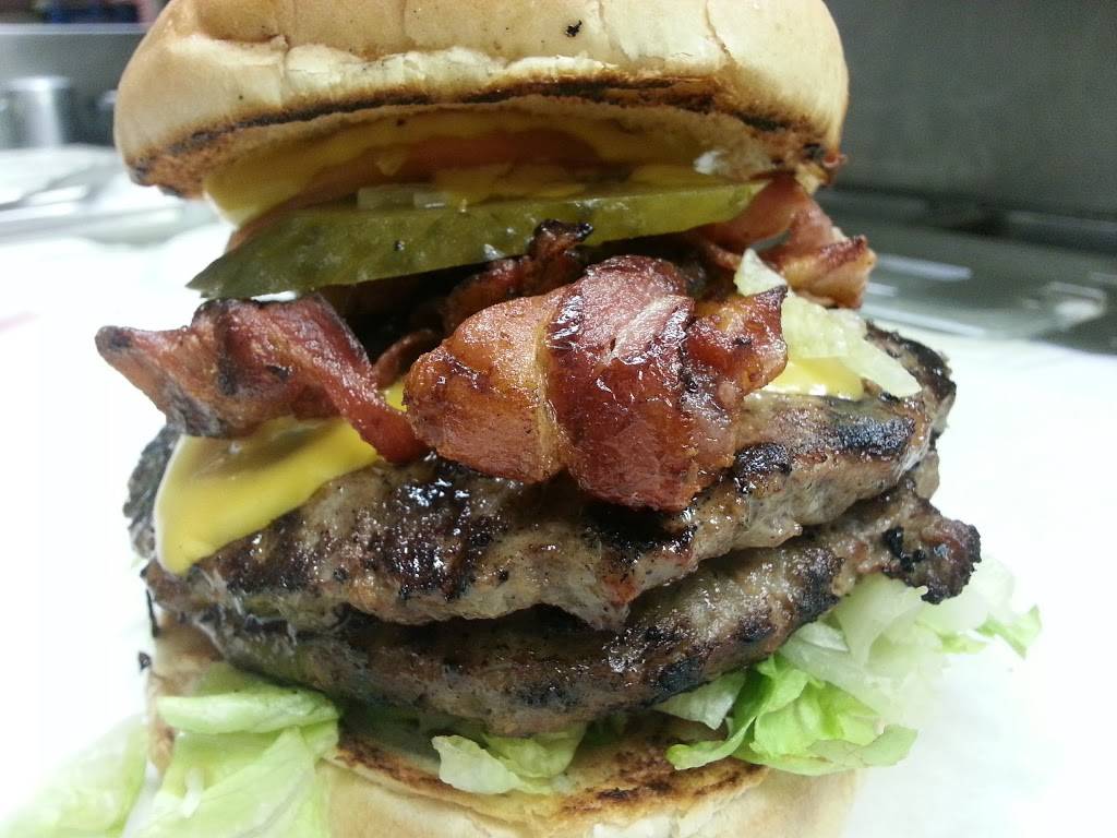Petes Gourmet Burgers | restaurant | 1848 Liverpool Rd, Pickering, ON L1V 1W3, Canada | 9058390250 OR +1 905-839-0250
