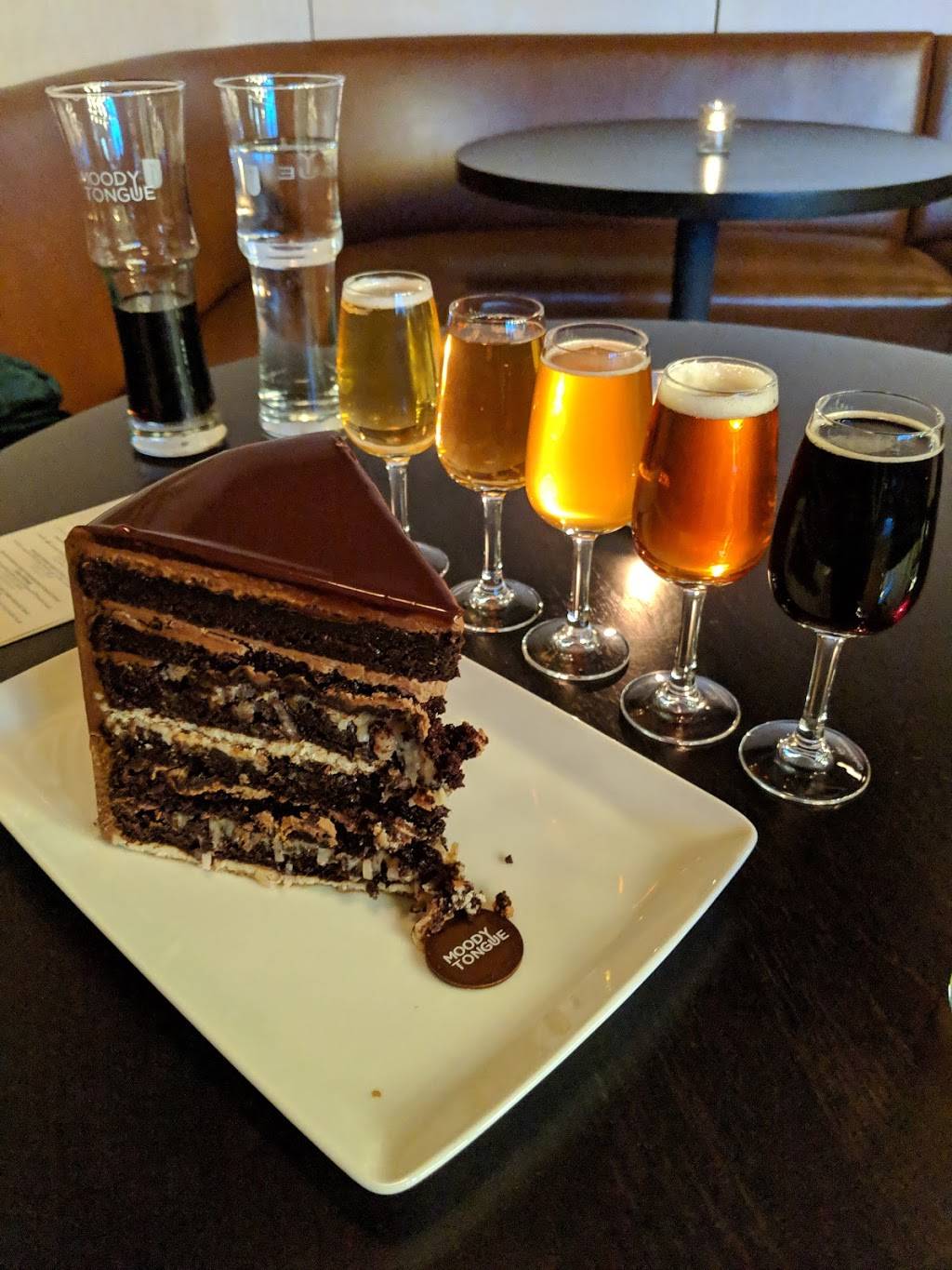 Moody Tongue Brewing Company | restaurant | 2136 S Peoria St, Chicago, IL 60608, USA | 3126005111 OR +1 312-600-5111