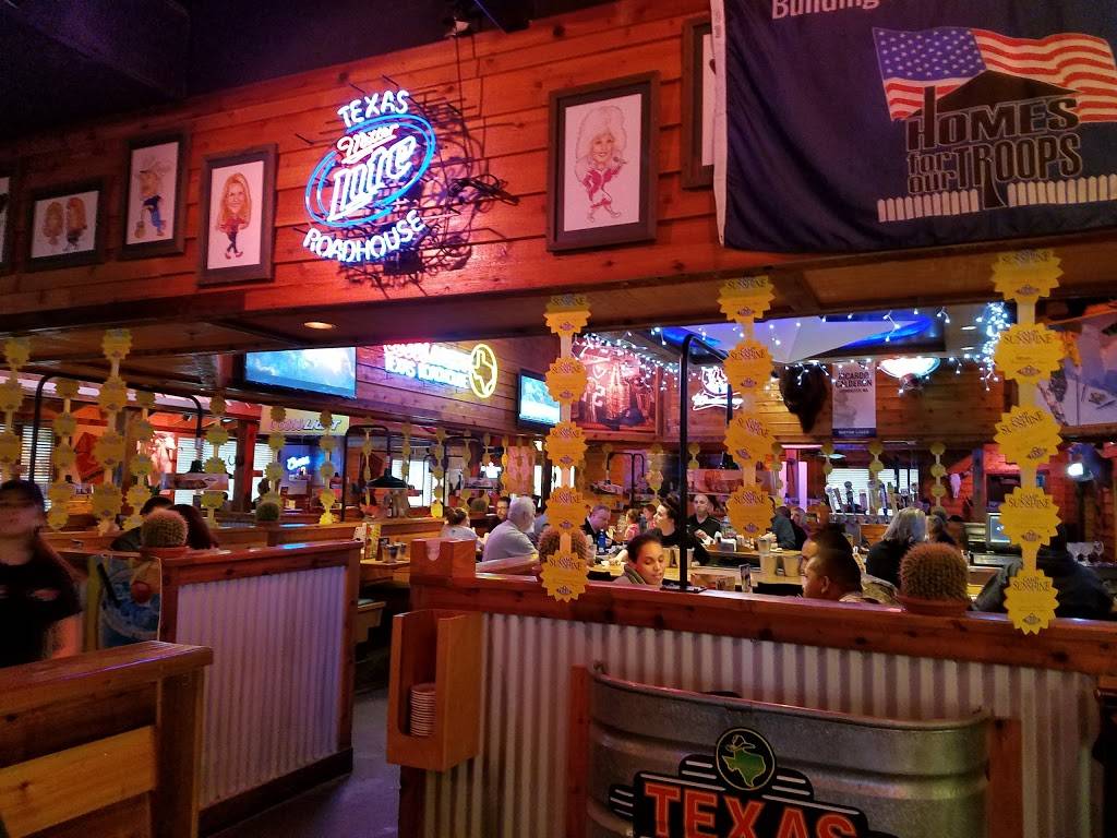 Texas Roadhouse | restaurant | 196 New Lancaster Rd, Leominster, MA 01453, USA | 9785377427 OR +1 978-537-7427