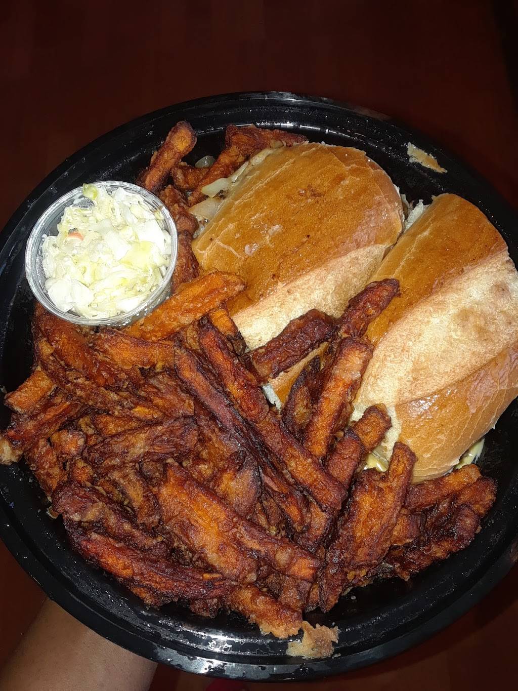 Krischs | restaurant | 11 Central Ave, Massapequa, NY 11758, USA | 5167973149 OR +1 516-797-3149