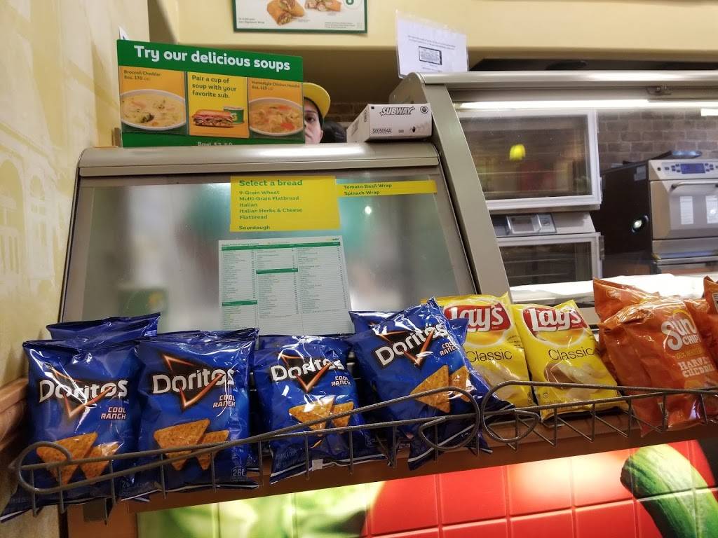 Subway | restaurant | 585 W Nees Ave, Fresno, CA 93711, USA | 5594325178 OR +1 559-432-5178