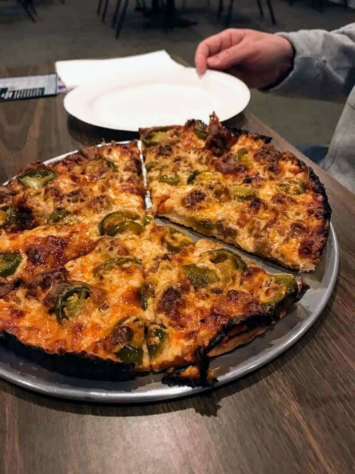 Hoeys Pizza | restaurant | 9 Amvets Ln, Randolph, MA 02368, USA | 7819637171 OR +1 781-963-7171