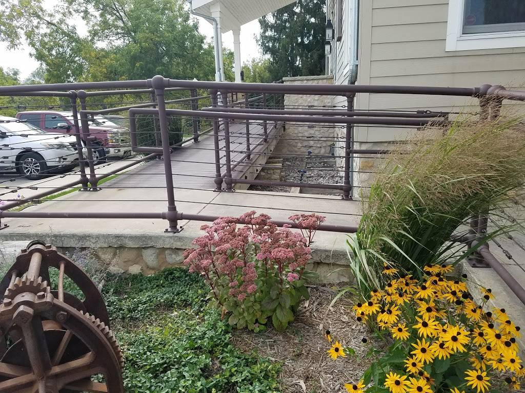 Bleu Restaurant & Lounge | restaurant | 2200 Dickinson Rd, De Pere, WI 54115, USA | 9203475000 OR +1 920-347-5000