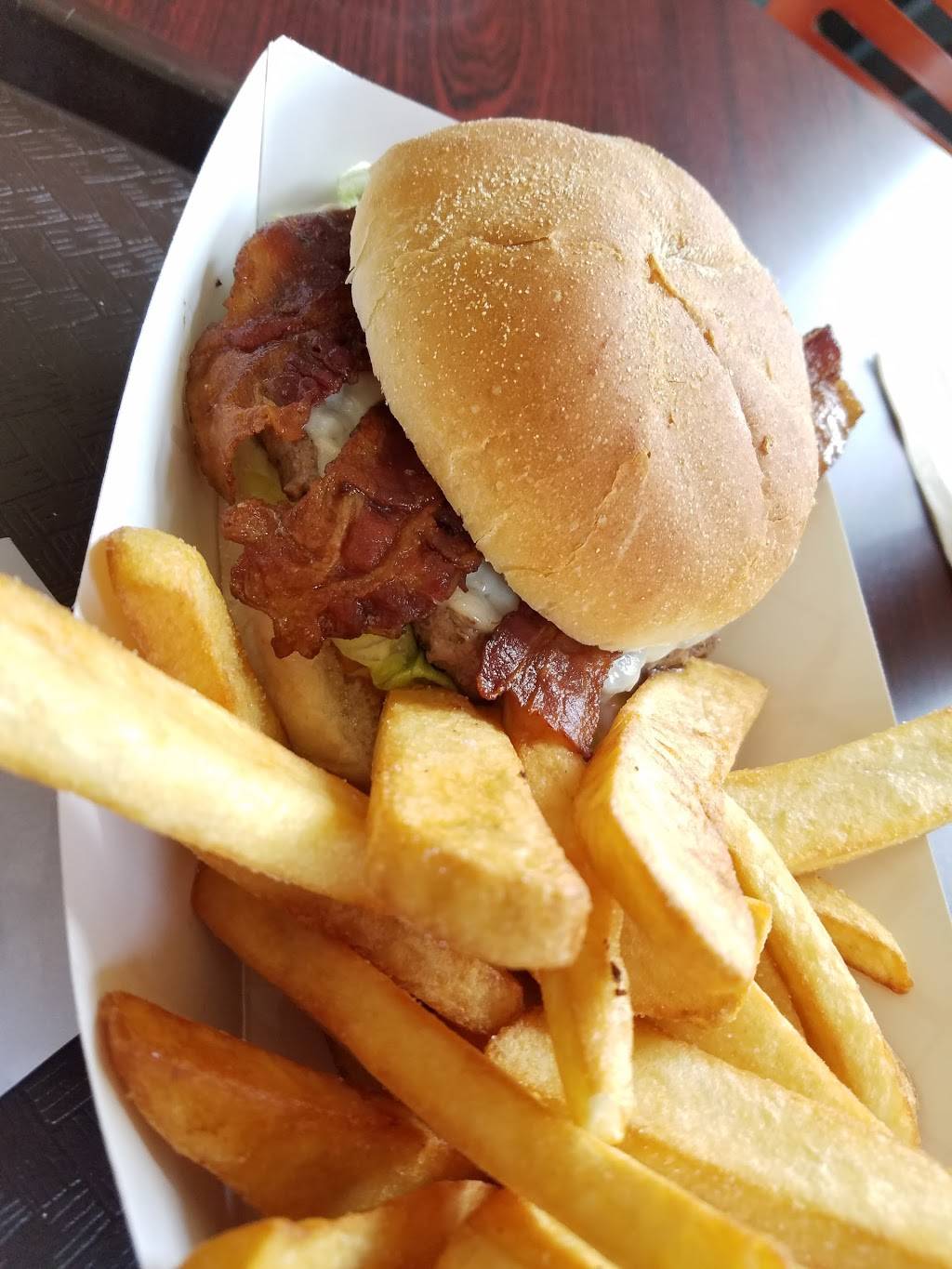 Steak Works Pizza | restaurant | 2207 Silverside Rd, Wilmington, DE 19810, USA | 3024771466 OR +1 302-477-1466