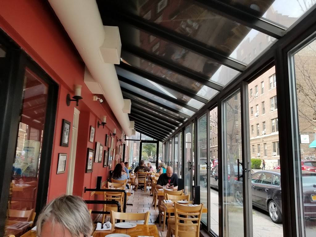 Sacs Place | restaurant | 2541 Broadway, Queens, NY 11106, USA | 7182045002 OR +1 718-204-5002