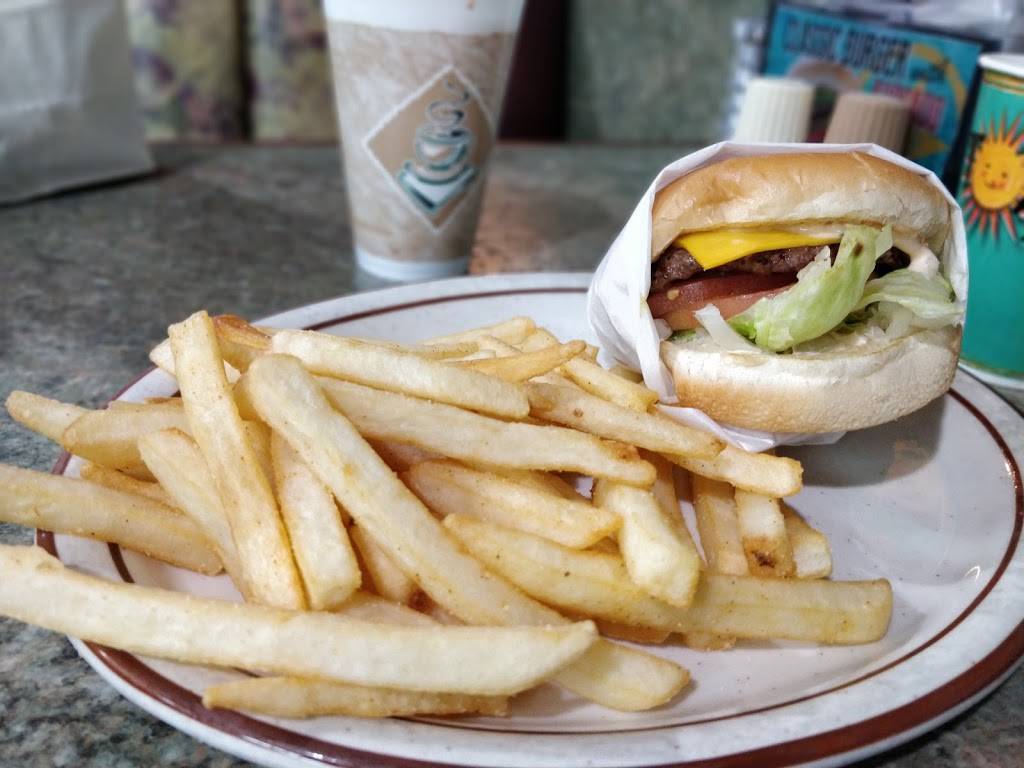 TOMs Famous Family Restaurant | restaurant | 16727 Bear Valley Rd, Hesperia, CA 92345, USA | 7609491815 OR +1 760-949-1815