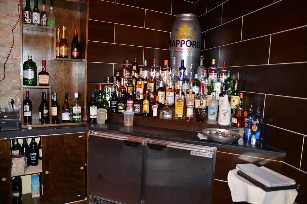 Sawa Hibachi Steakhouse & Sushi Bar | restaurant | 10817 Jog Rd #210, Boynton Beach, FL 33437, USA | 5613759292 OR +1 561-375-9292