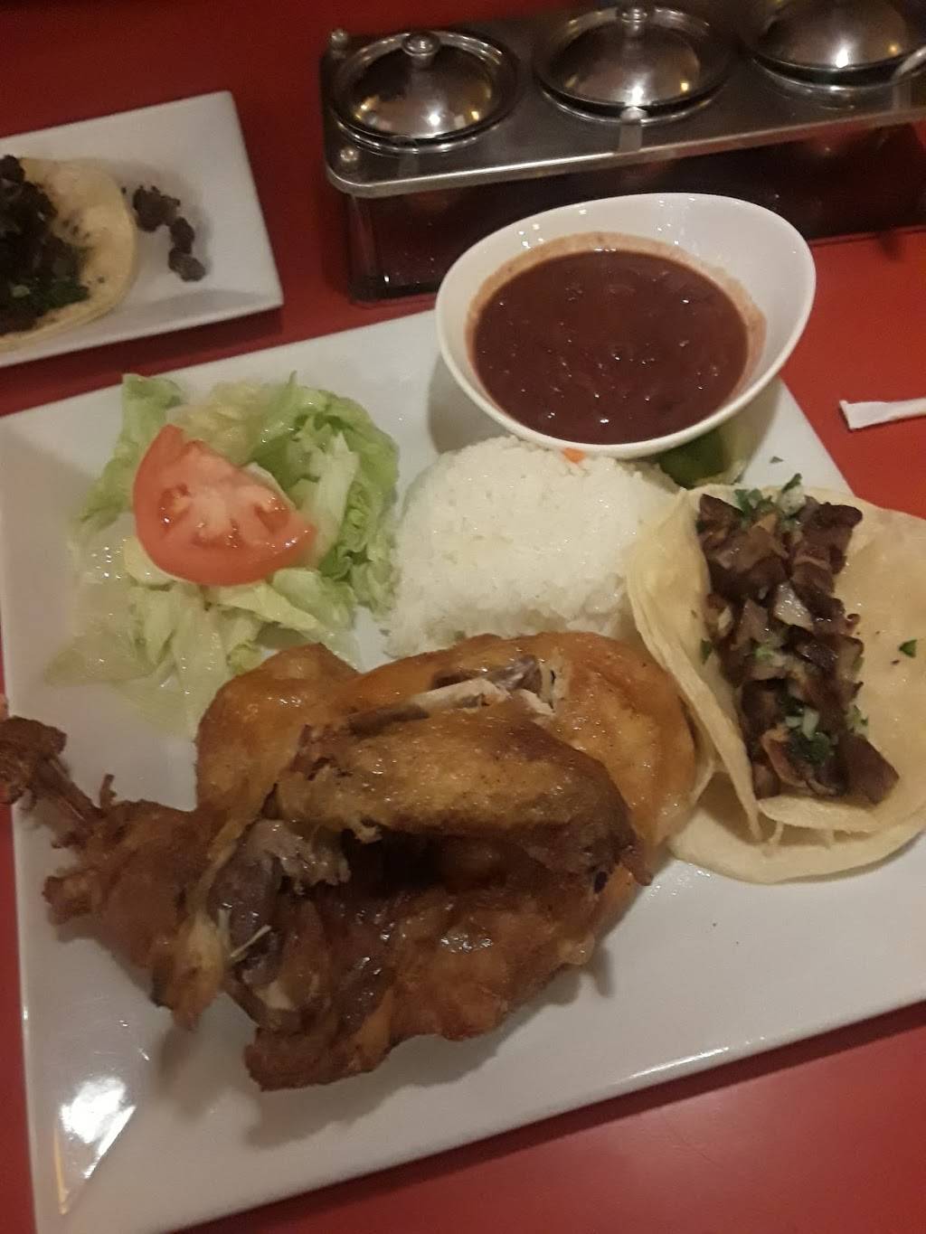 Las Vegas Restaurant & Bar | restaurant | 107 Shirley Ave, Revere, MA 02151, USA | 7812842430 OR +1 781-284-2430