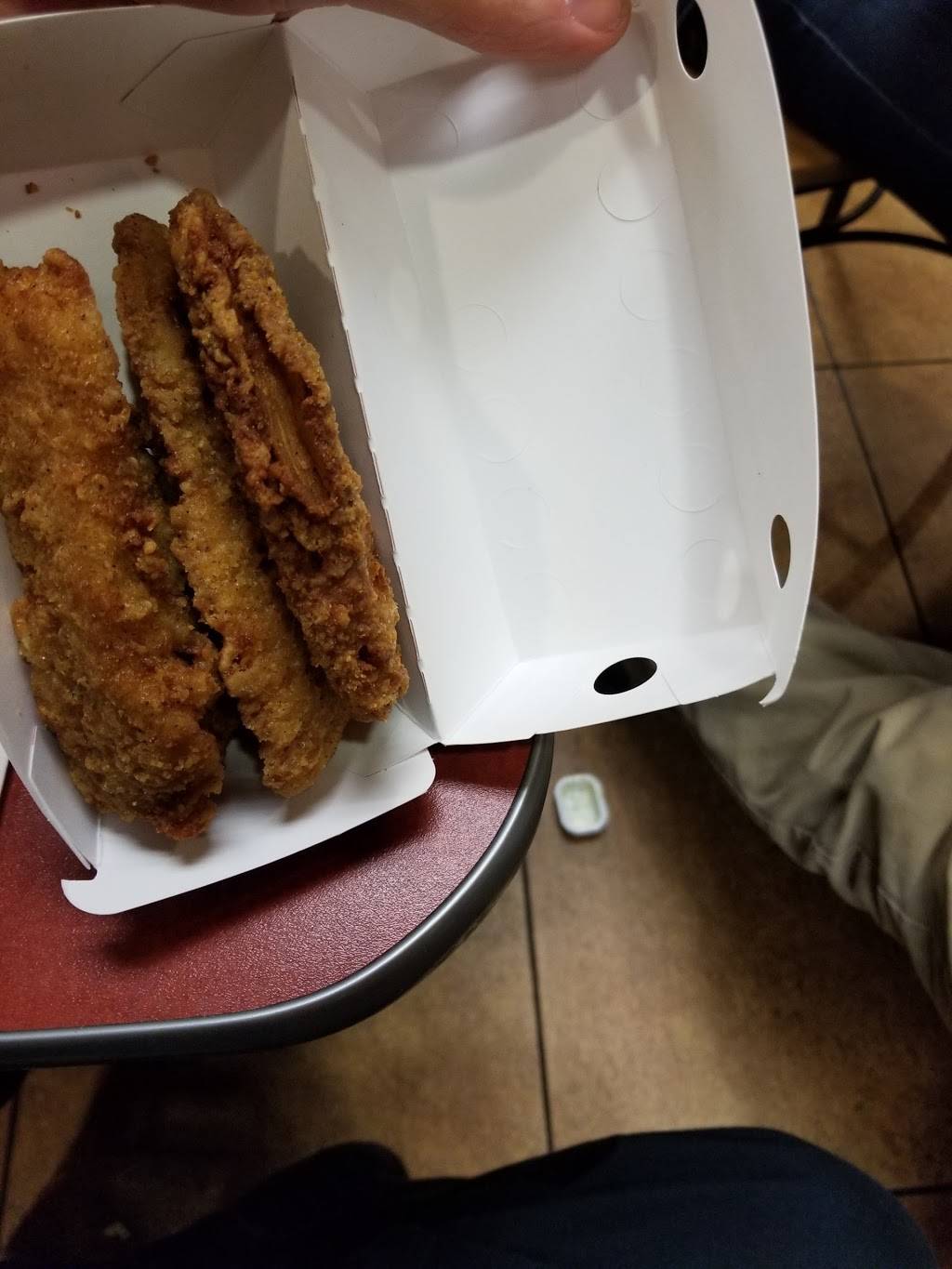 Jack in the Box | restaurant | 24820 Pico Canyon Rd, Santa Clarita, CA 91381, USA | 6612591401 OR +1 661-259-1401