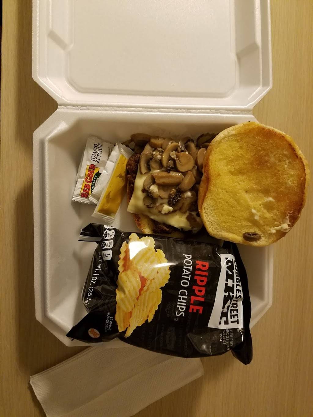 Grandmas Diner | restaurant | 713 N Walnut St, Avoca, IA 51521, USA | 7123433044 OR +1 712-343-3044