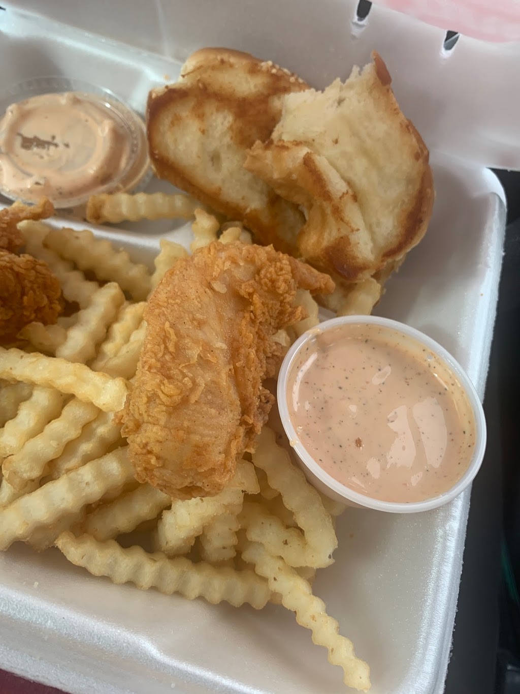 Raising Canes Chicken Fingers | meal takeaway | 1902 Westheimer Rd, Houston, TX 77098, USA | 7135289020 OR +1 713-528-9020