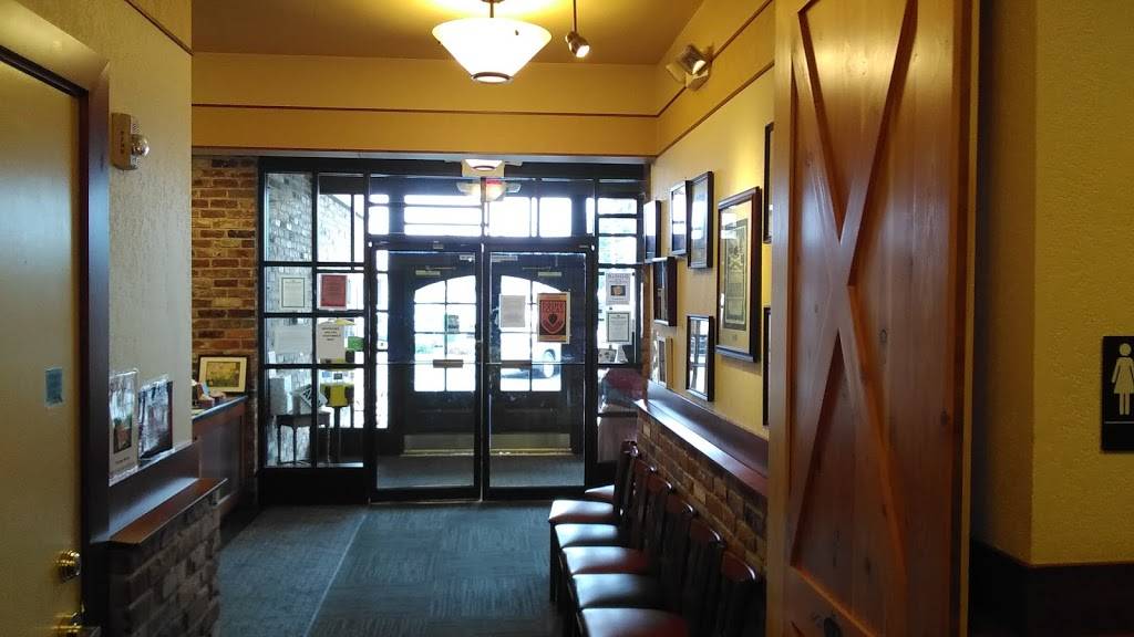 Collectors Choice Restaurant | night club | 215 Cypress Ave, Snohomish, WA 98290, USA | 3605681277 OR +1 360-568-1277