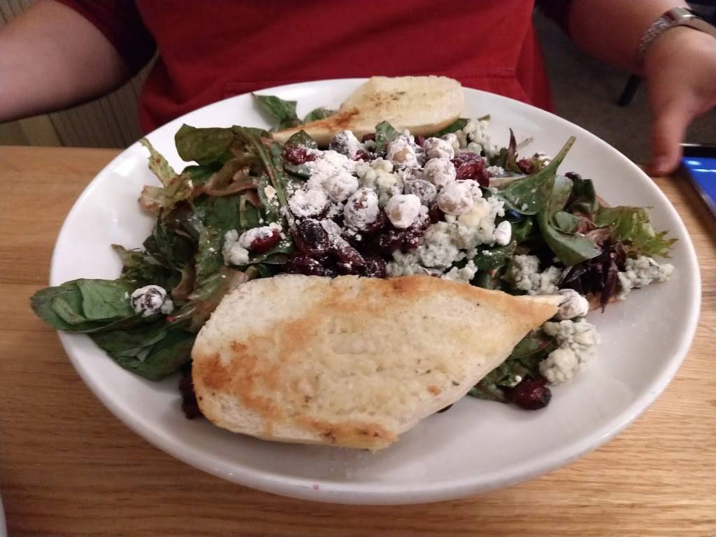 Prime Time Restaurant & Sports Bar | restaurant | 4450 Pacific Ave, Forest Grove, OR 97116, USA | 5033573684 OR +1 503-357-3684