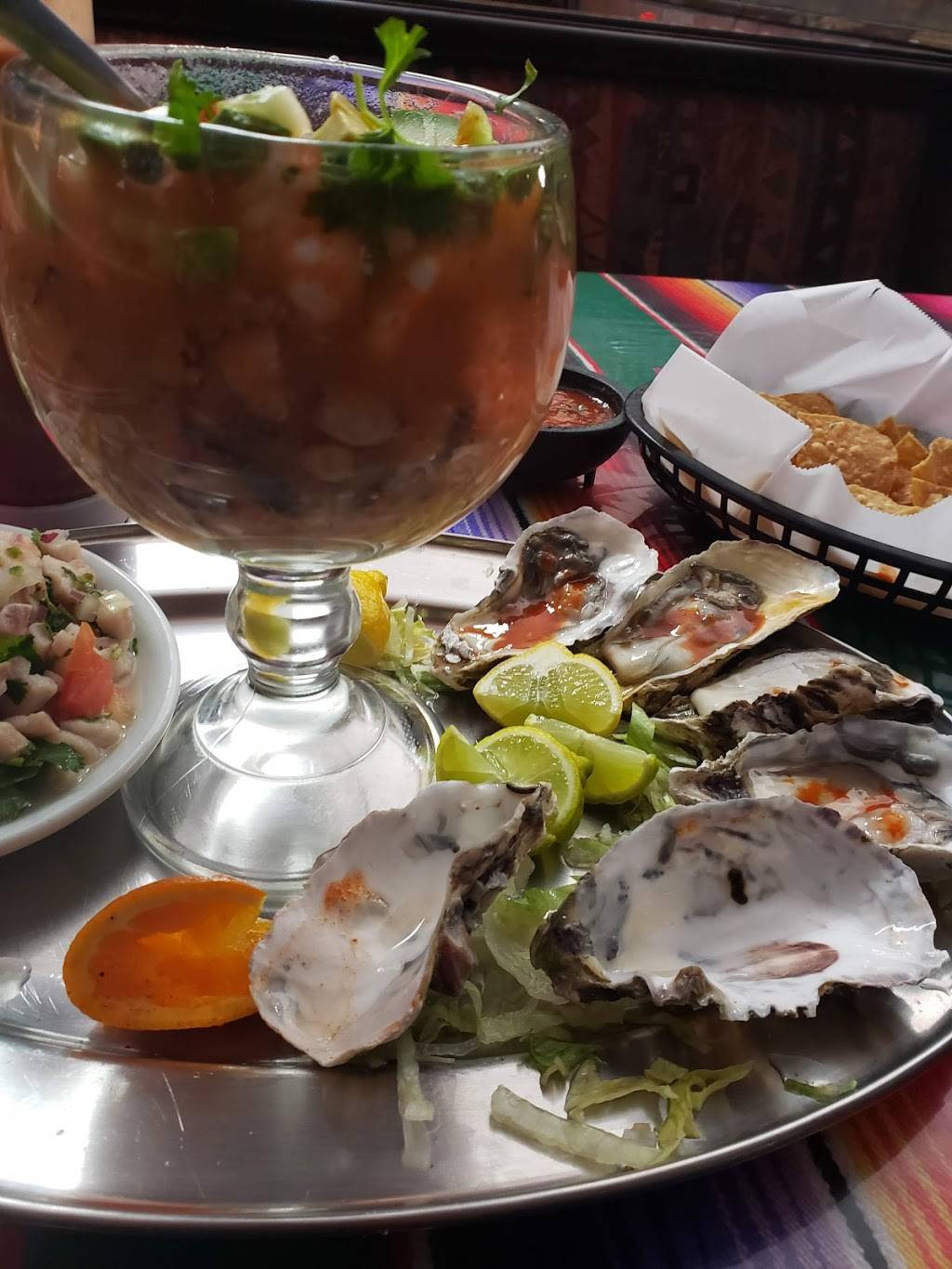 El Mundo De Mariscos | restaurant | 2936 Oceanside Blvd, Oceanside, CA 92054, USA | 7602317355 OR +1 760-231-7355