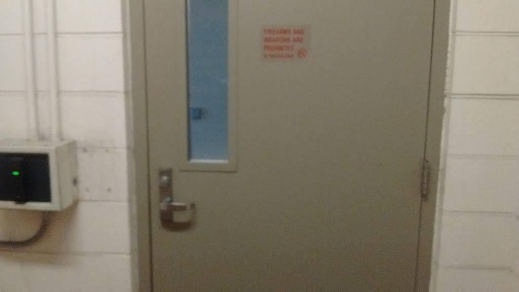 Subway | restaurant | 1 S Park St, Madison, WI 53715, USA | 6082872274 OR +1 608-287-2274