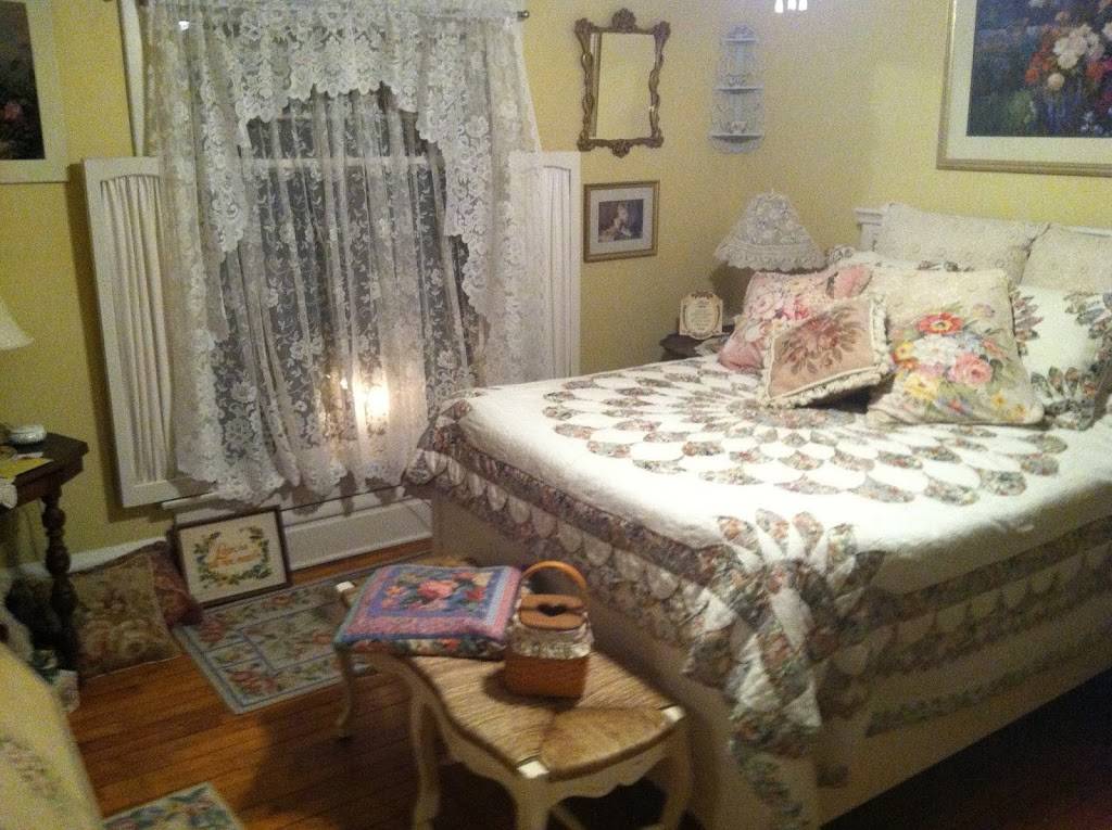 Elizabeth on Main | restaurant | 52 N Main St, Johnstown, OH 43031, USA | 6145656433 OR +1 614-565-6433