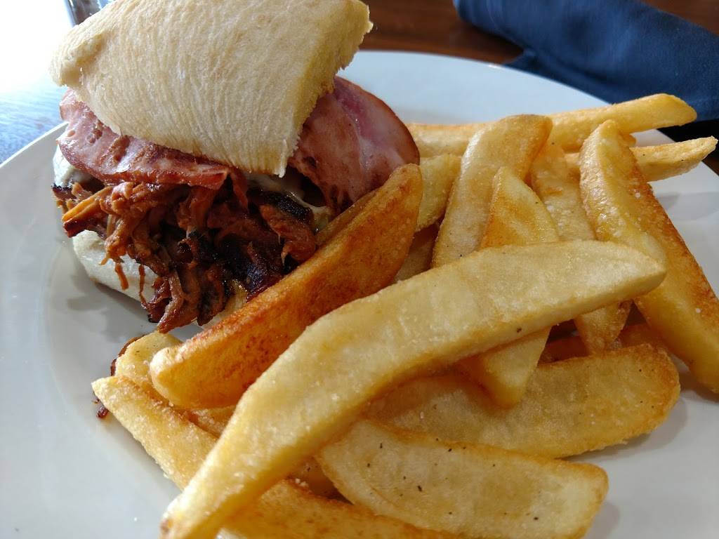 The Hub Bar & Grill | restaurant | 4181 W 150th St, Cleveland, OH 44135, USA | 2162527700 OR +1 216-252-7700