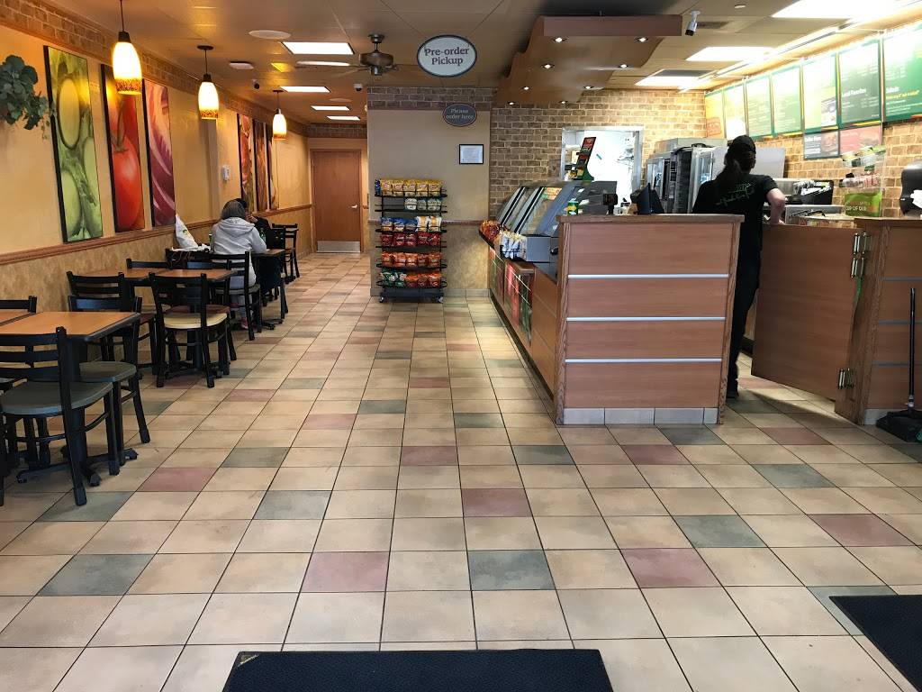 Subway | meal takeaway | 6901 E Tudor Rd, Anchorage, AK 99507, USA | 9078688944 OR +1 907-868-8944