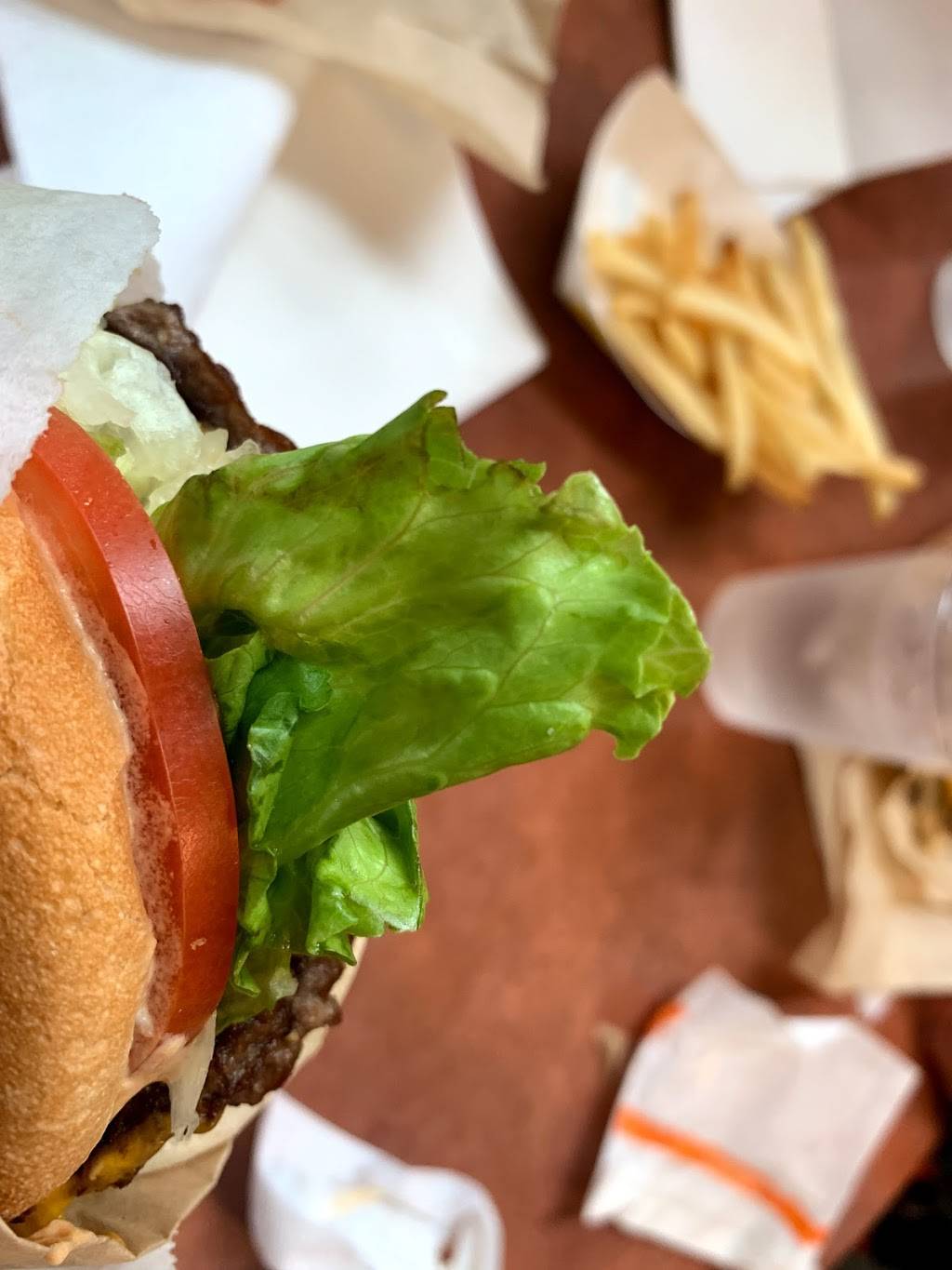 CaliBurger Seattle - Alderwood Mall | restaurant | 3000 184th St SW, Lynnwood, WA 98037, USA | 4256972878 OR +1 425-697-2878