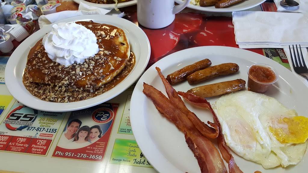 Silver Dollar Pancake House | restaurant | 710 E 6th St, Corona, CA 92879, USA | 9517375977 OR +1 951-737-5977