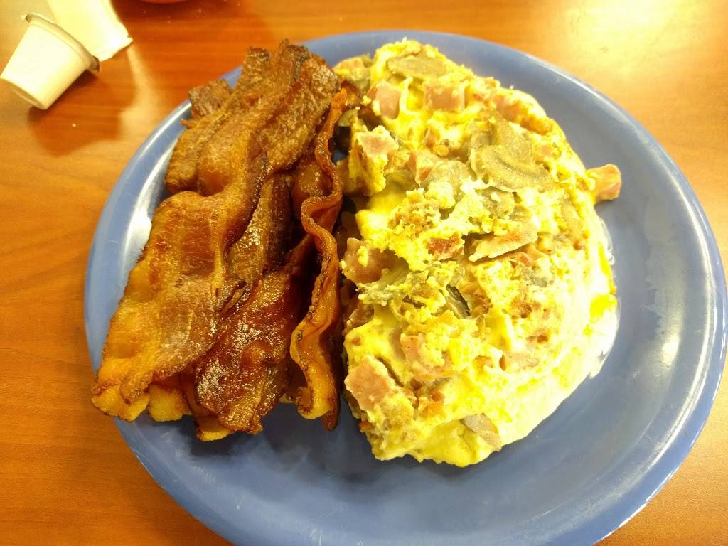 Golden Corral Buffet & Grill | meal takeaway | 995 S Perryville Rd, Rockford, IL 61108, USA | 8153163250 OR +1 815-316-3250