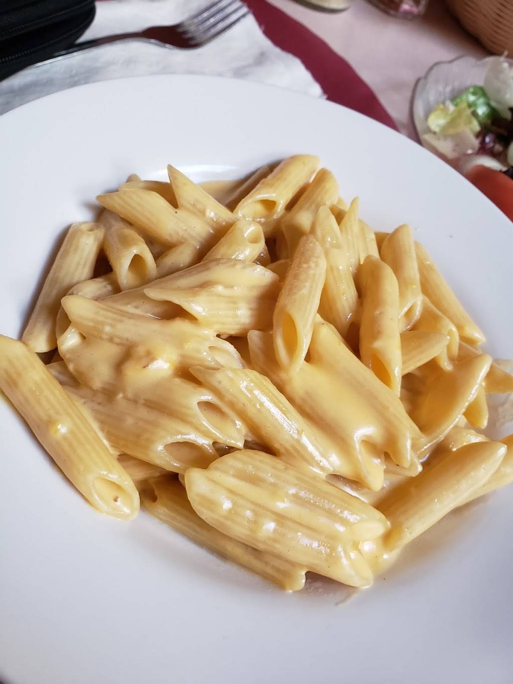 DeMainos Restaurant | restaurant | 14 Malden St, Revere, MA 02151, USA | 7812848110 OR +1 781-284-8110