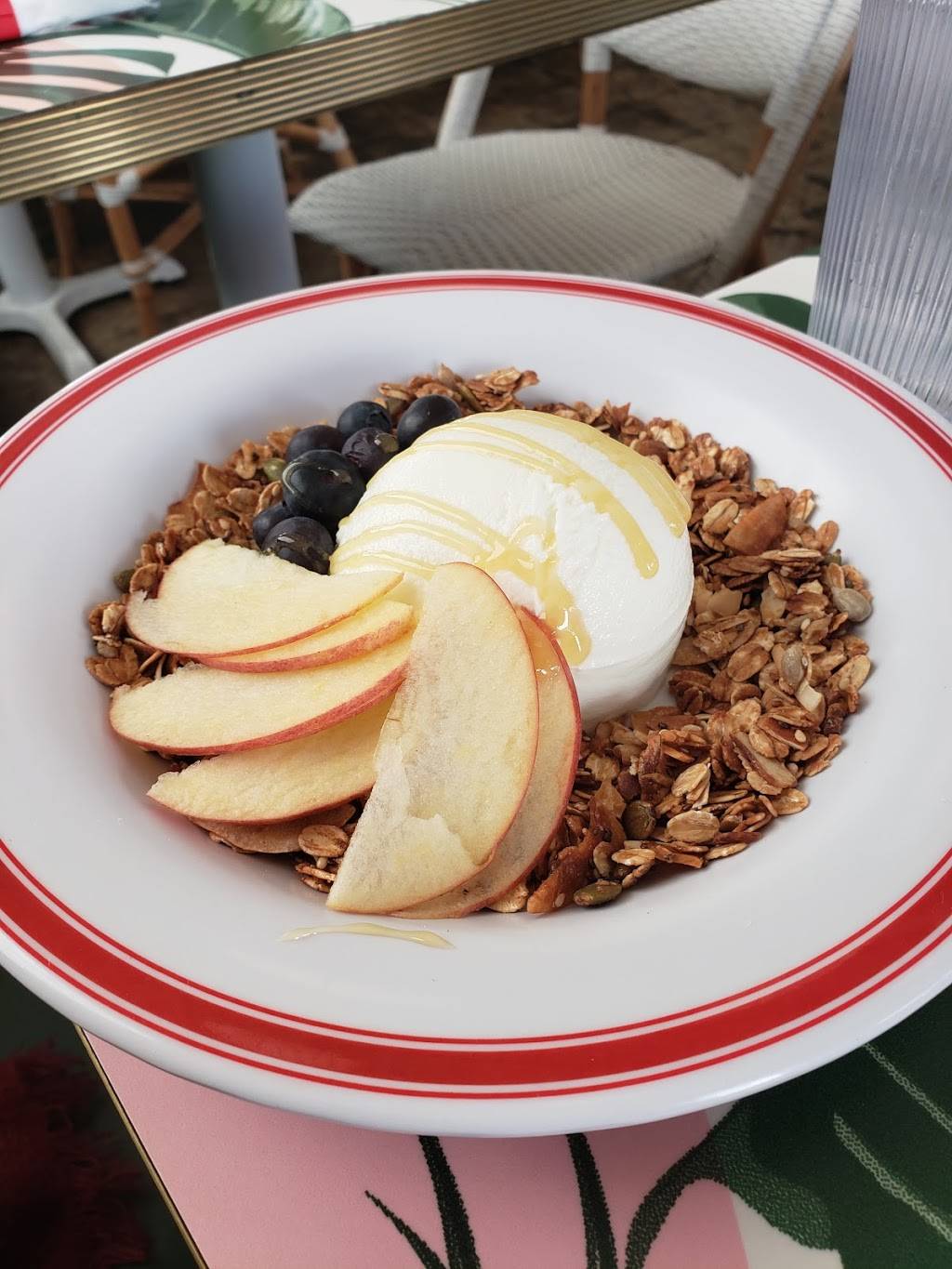 The Liquor Store | restaurant | 2655 Broad Ave, Memphis, TN 38112, USA | 9014055477 OR +1 901-405-5477