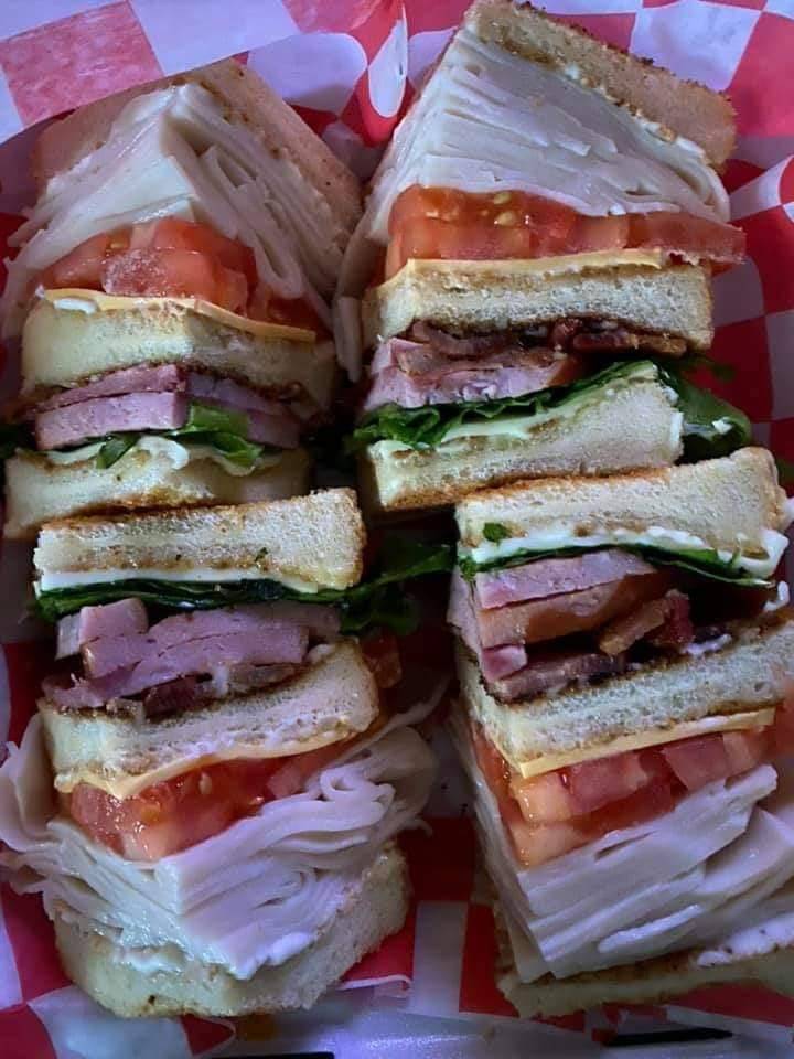 Truckin Awesome | restaurant | 4885 West St, Eaton Rapids, MI 48827, USA | 5178944851 OR +1 517-894-4851