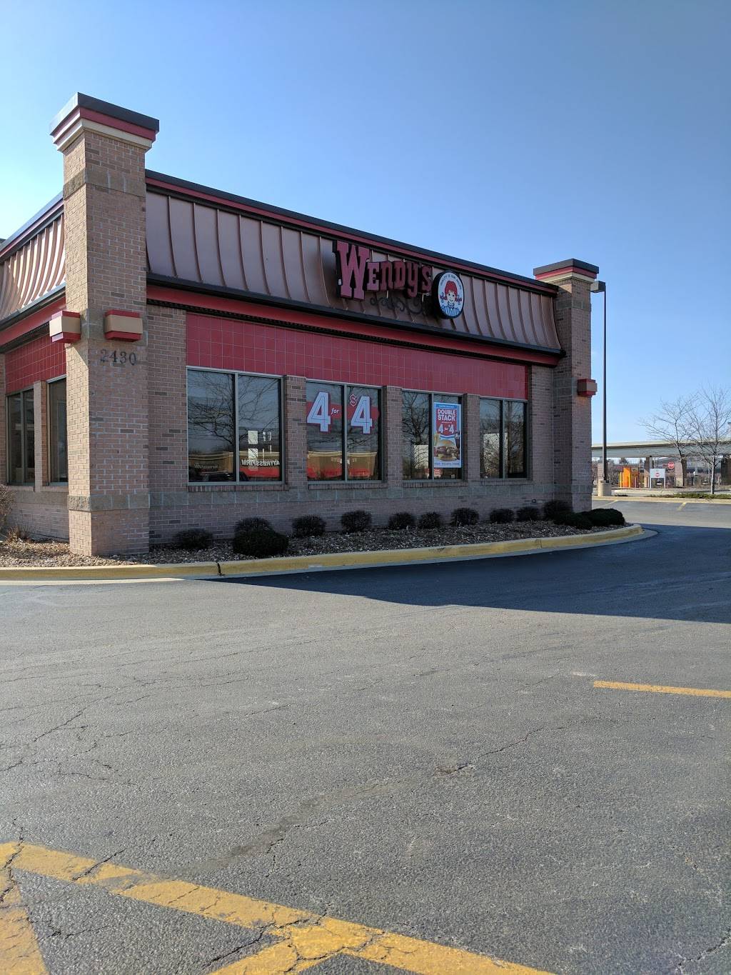 Wendys | restaurant | 2430 E Lincoln Hwy, New Lenox, IL 60451, USA | 8154628975 OR +1 815-462-8975