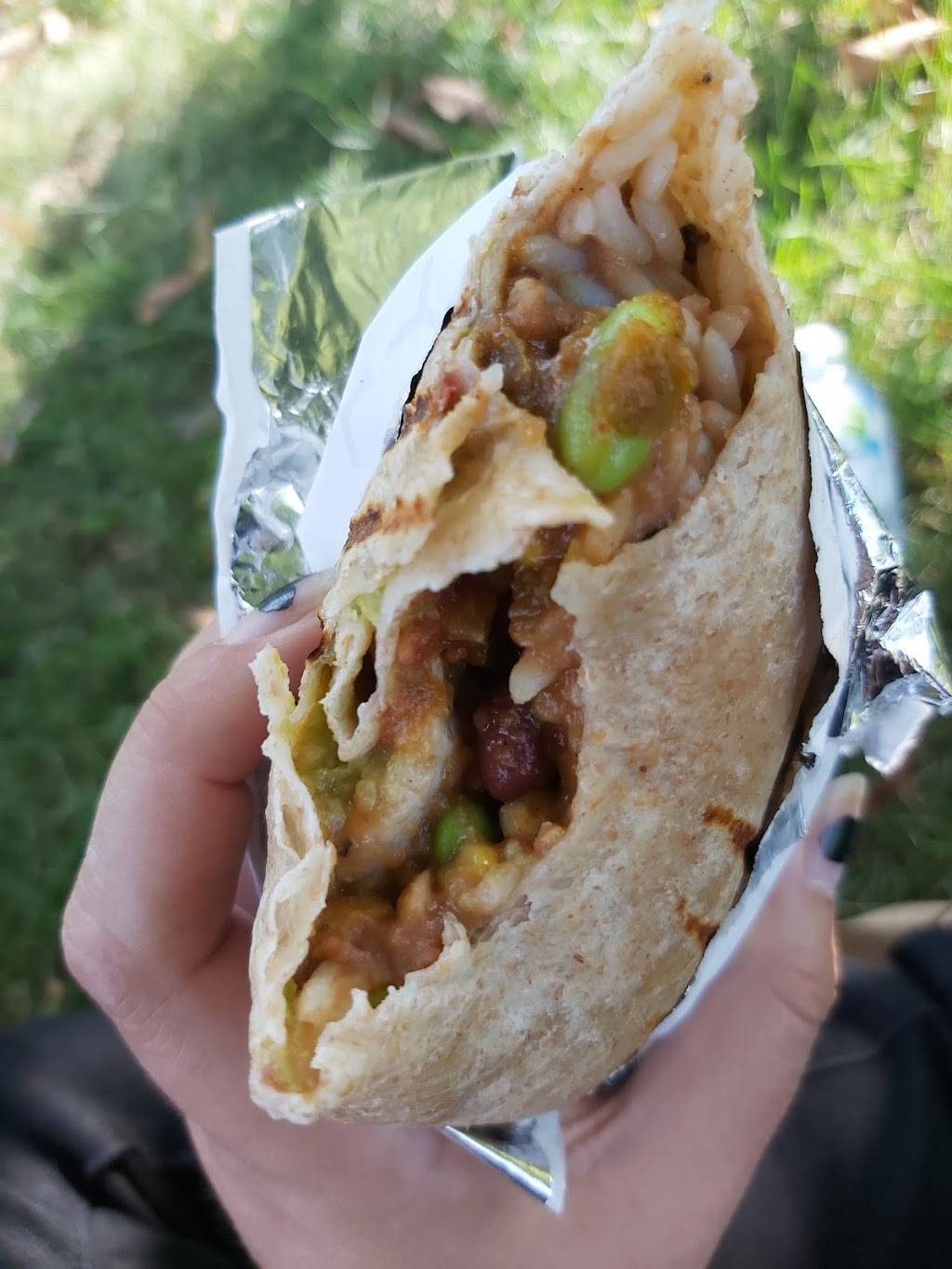 Bang Bang Burrito | meal takeaway | 1812 Simcoe St N #4, Oshawa, ON L1G 4Y2, Canada | 9052409111 OR +1 905-240-9111