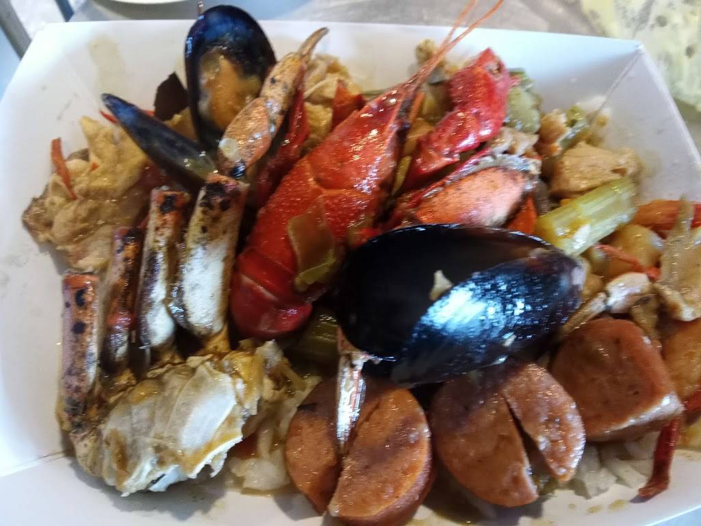 Grandmas in da kitchen | restaurant | 2831 W Marine View Dr, Everett, WA 98201, USA | 2534265618 OR +1 253-426-5618